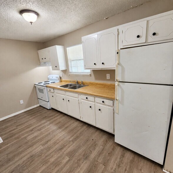 Building Photo - 5102 Tennessee 58