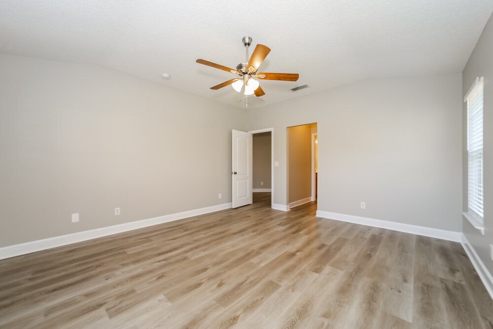 Building Photo - 136 Linda Lake Ln