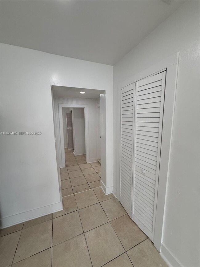 Building Photo - 1149 W 26th St