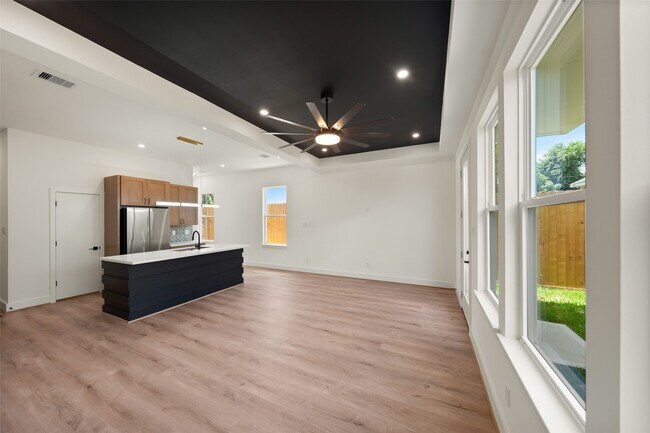 Building Photo - 307 Quitman St