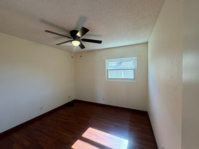 Building Photo - Southwest 4 bedroom with Solar