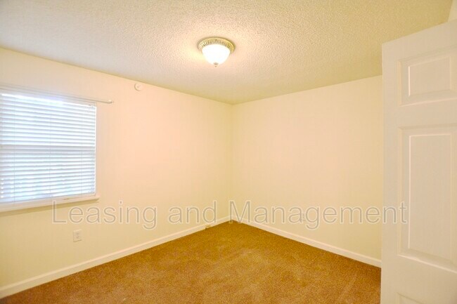 Building Photo - 1522 Theresa Dr