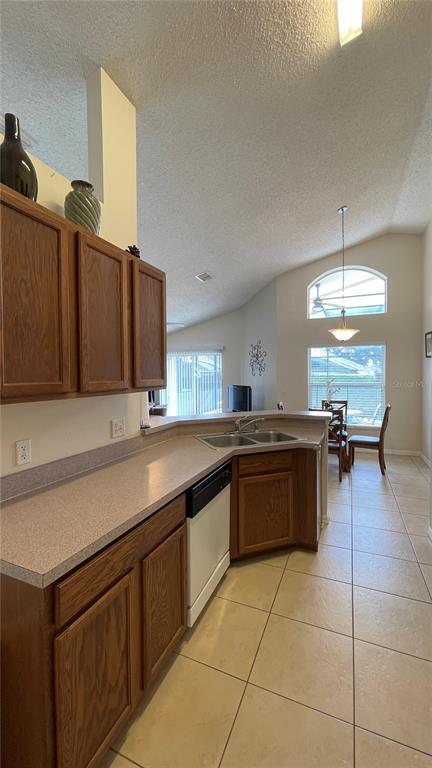 Building Photo - 1327 Casterton Cir