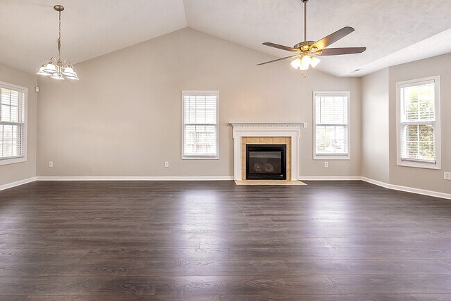 Building Photo - 318 Tennessee Walker Dr