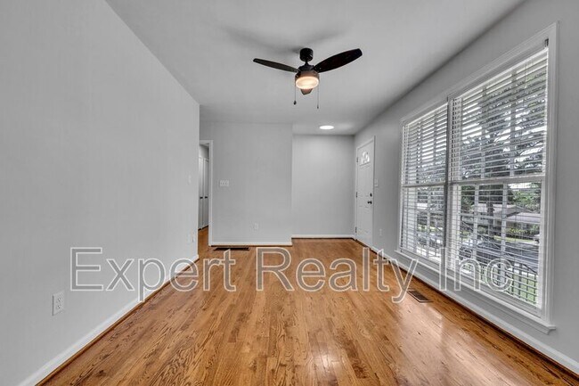 Building Photo - 1064 Caribbean Cir