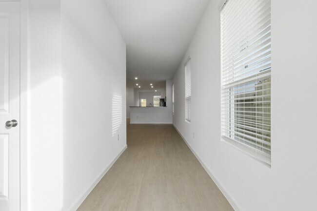 Building Photo - 26299 Arrowleaf Dr