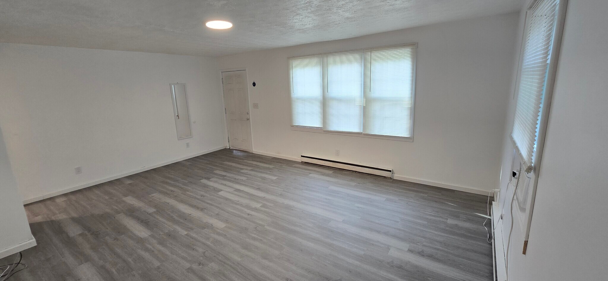 Building Photo - 310 Poe Ave