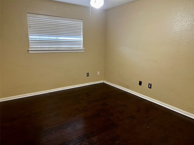 Building Photo - 12654 Stillington Dr