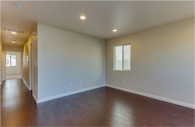 Building Photo - 88(1627)