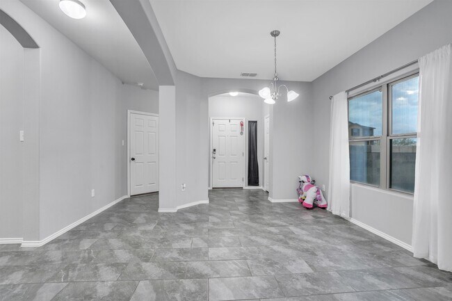 Building Photo - 8725 Owlcreek Pass Ct