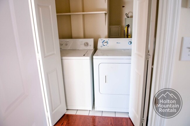 Building Photo - Kensington Meadows - Semi View Downstairs