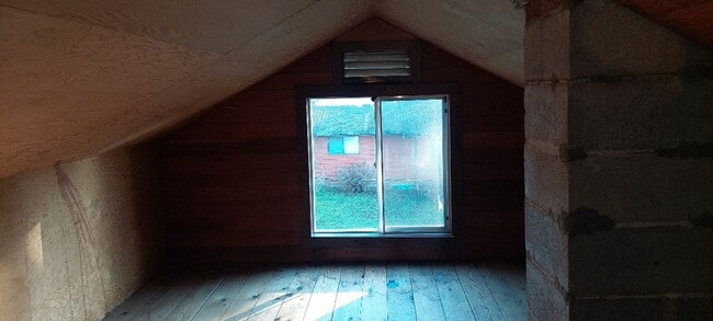 Building Photo - Charming 3-Bedroom home near BTC