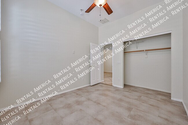Building Photo - 4307 W Hopi Trail