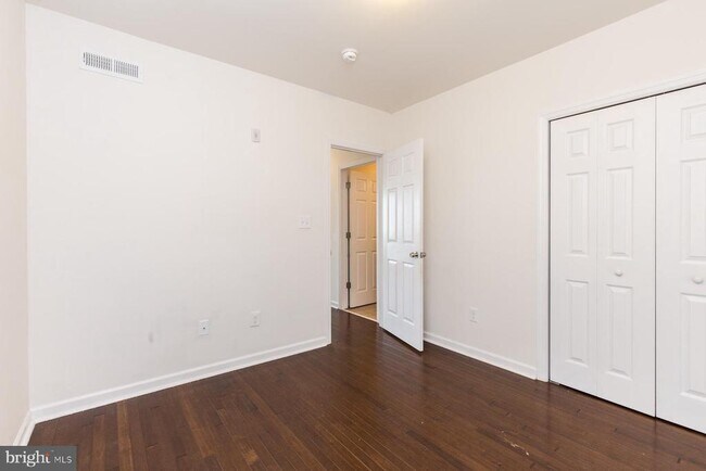 Building Photo - 1429 Poplar St