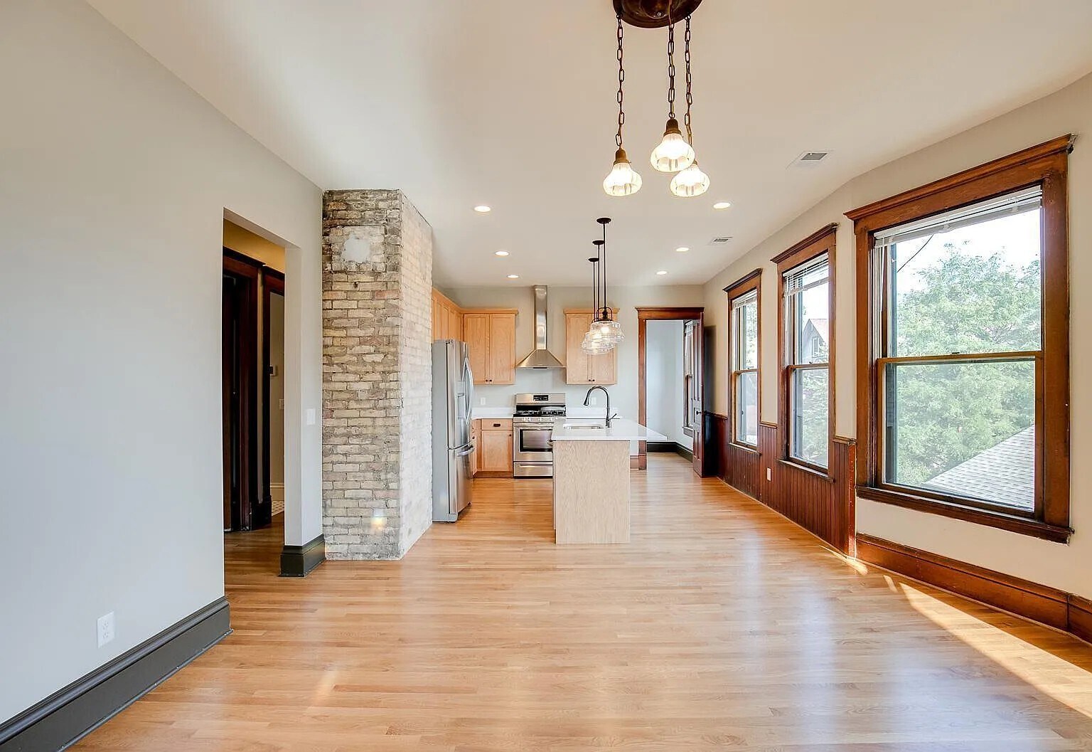 Building Photo - 1609 Elliot Ave