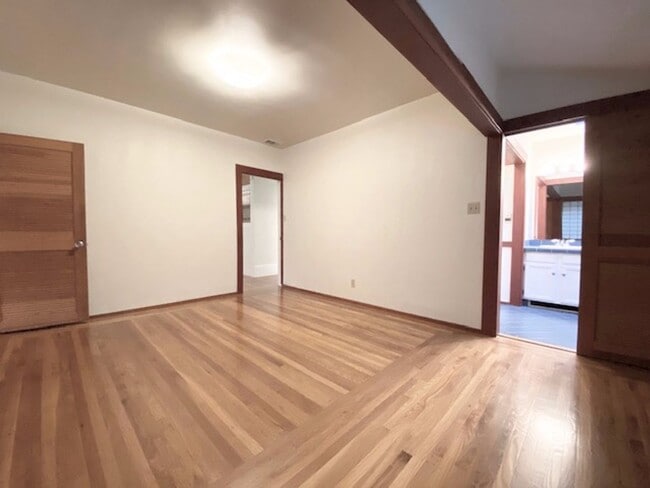 Building Photo - 1810 Pacific Ave