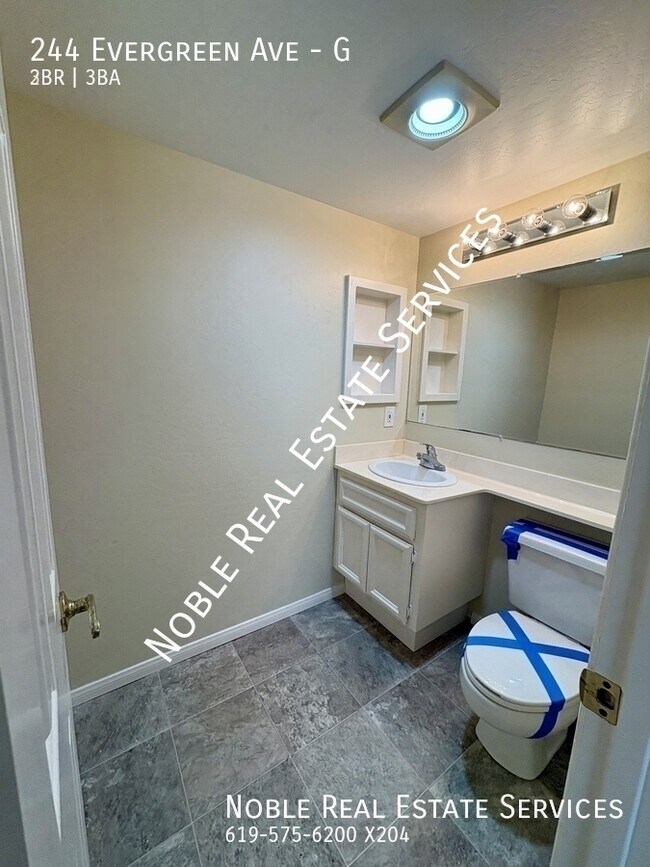 Building Photo - 244 Evergreen Ave