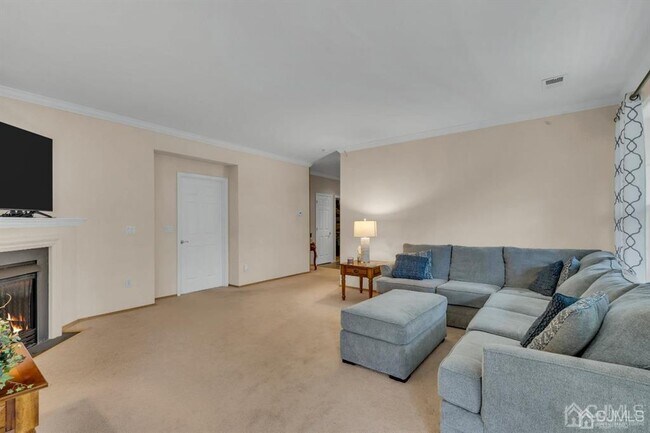 Building Photo - 548 St Andrews Pl