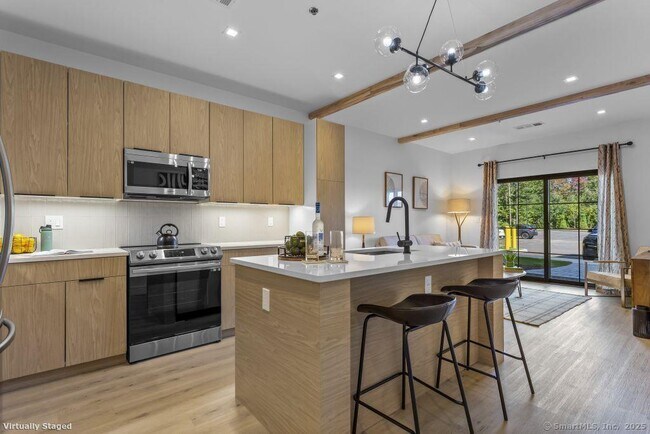 Building Photo - 65 Jolley Dr