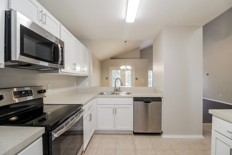 Building Photo - 766 Meadowside Ct