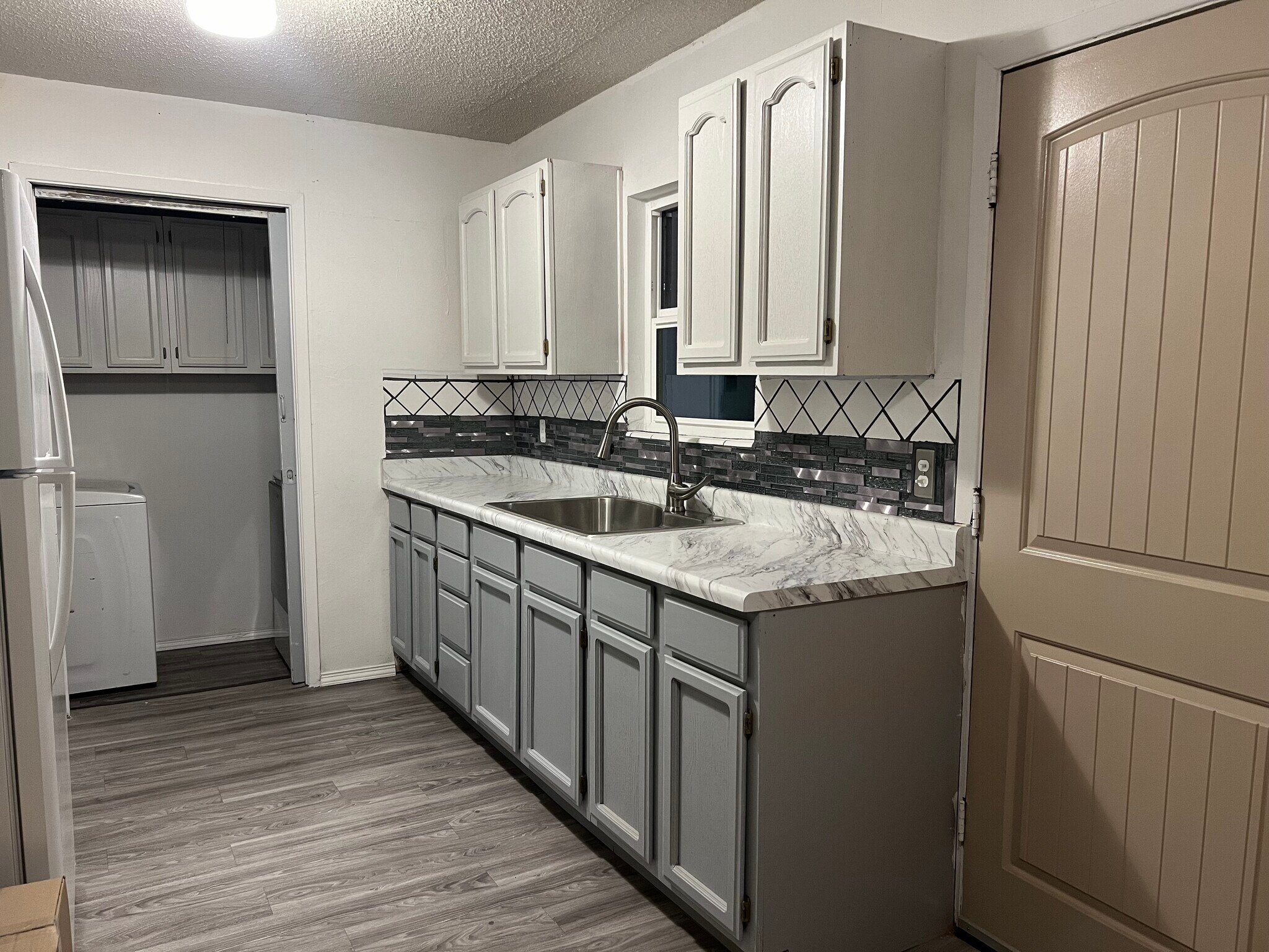 Building Photo - 4504 Comanche Ave