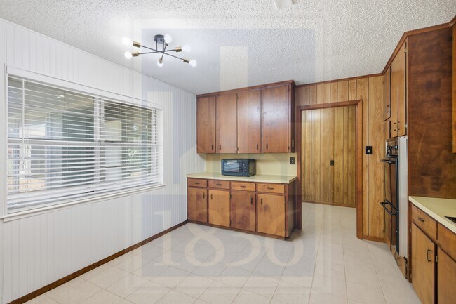 Building Photo - 609 Carlos G Parker Blvd NW