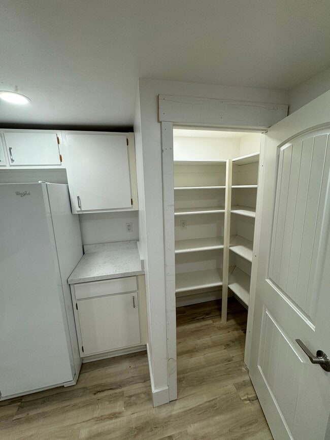 Building Photo - 583 N 150 W