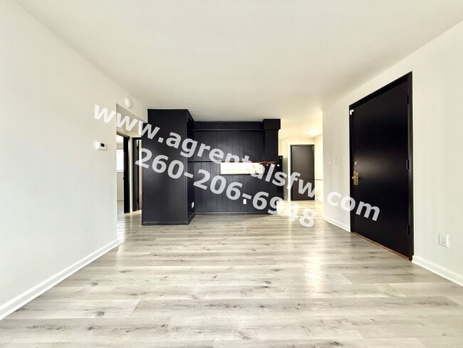 Building Photo - 4729 Northcrest Dr