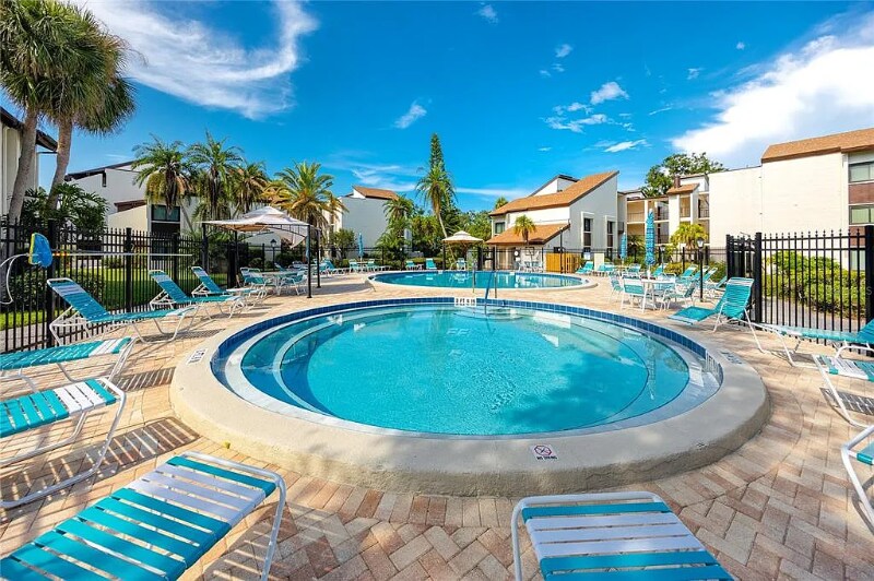 Building Photo - 2207 Belleair Rd