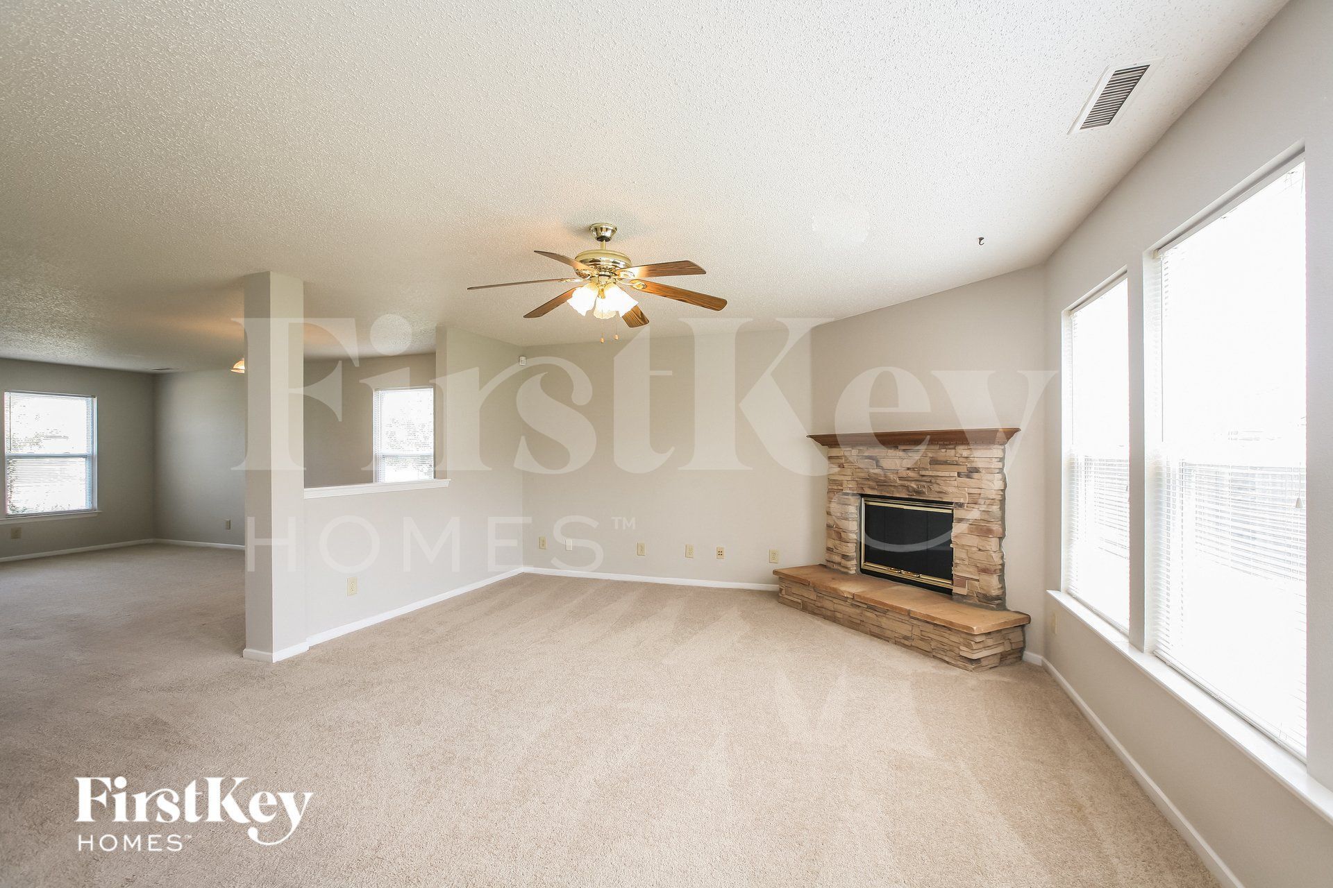 Building Photo - 6827 W Littleton Dr