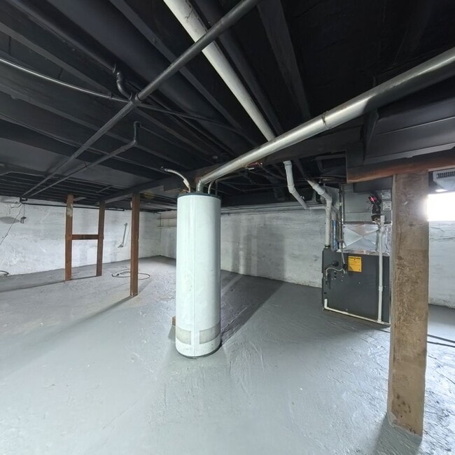 Building Photo - Updated 2-Bedroom Home in Marshalltown