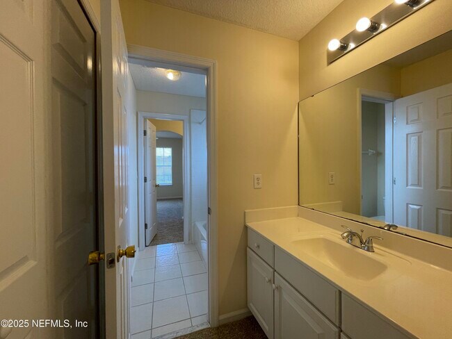 Building Photo - 1804 Sea Pines Ln