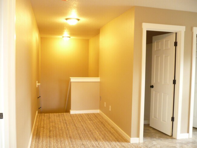 Building Photo - 1110 NW 27th St