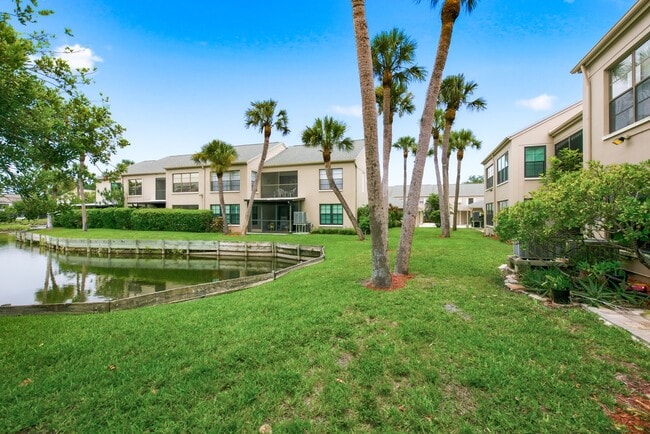 Building Photo - 2453 Egret Blvd
