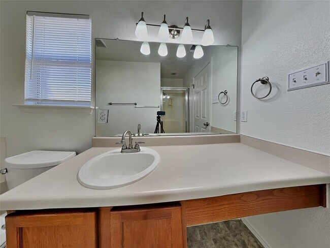 Building Photo - 228 Fall Creek Dr