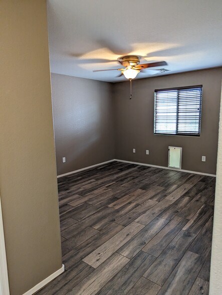 Building Photo - 4688 W Beeplant Way