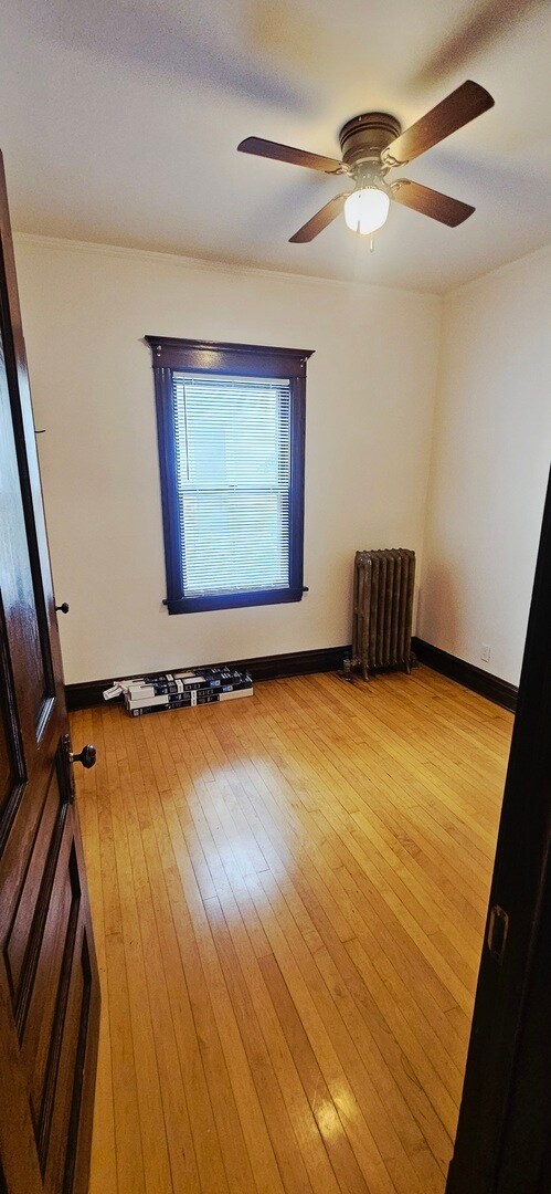 Building Photo - 608 S Grove Ave