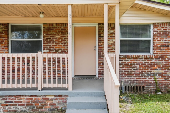 Building Photo - 2154 Placeda St
