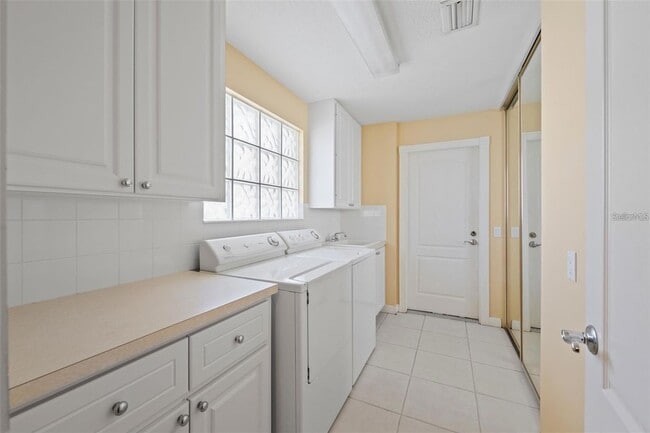 Building Photo - 8857 Etera Dr