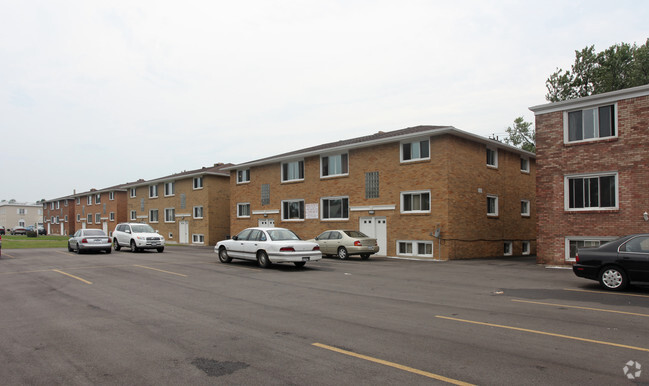 Building Photo - Parker Heights Apartments