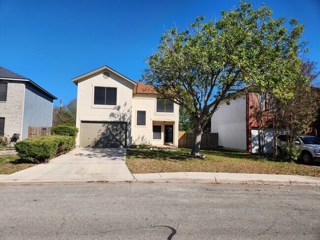 Building Photo - Stunning 3 Bedroom - 2.5 Bath Home for Rent!