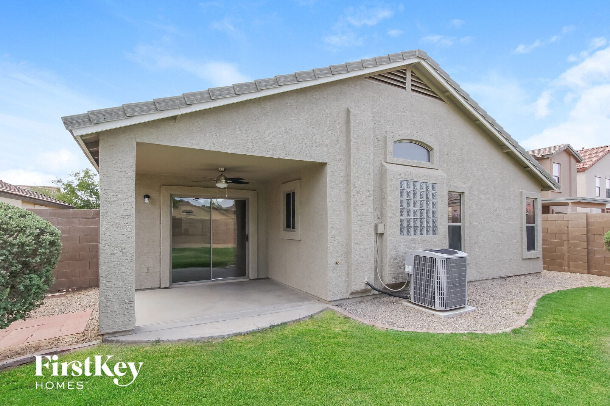 Building Photo - 1222 W Jersey Way