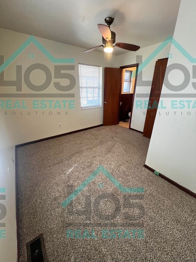 Building Photo - RENOVATED 3 bedroom in OKC