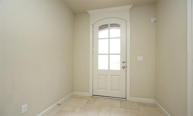 Building Photo - 2027 Fannin Station W