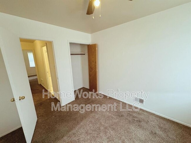 Building Photo - 1113 Shields Pl