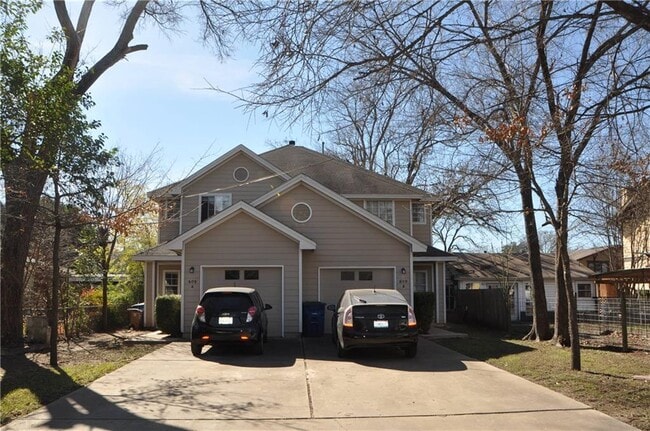 Building Photo - 609 E 49th St