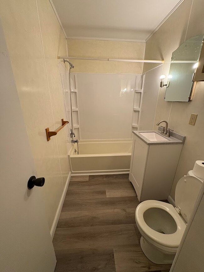 Building Photo - 240 N W Pl