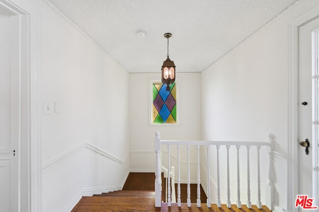 Building Photo - 1284 S Beverly Glen Blvd