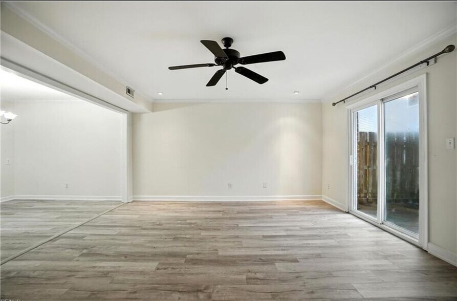 Building Photo - 590 Tenbee Ln