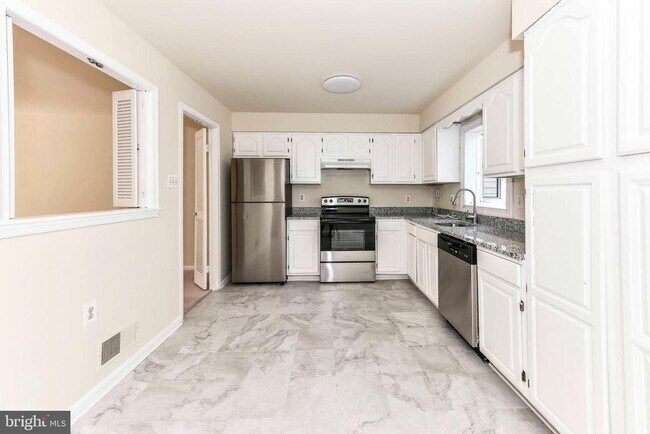 Building Photo - 3808 Ogilvie Ct